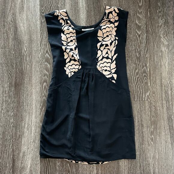 Diane von Furstenberg Black Tan Floral 100% Silk Dress Size 6 Sleeveless Pockets - Picture 4 of 11